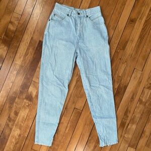 Vintage Levi's 900 Series Women's High Rise Light Blue Jeans